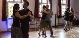 Bild vergrößern: Tango für alle: Inklusive Begegnung in Bewegung